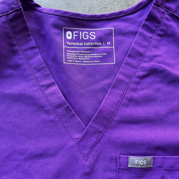FIGS Scrubs Top - Picture 2 of 2